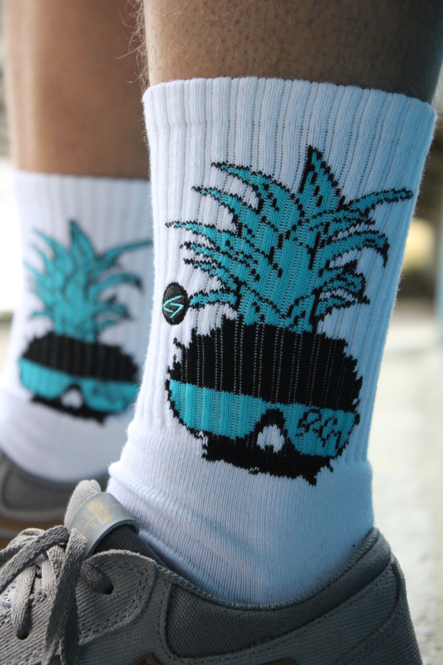 Gravy, White and Blue - Glide Socks